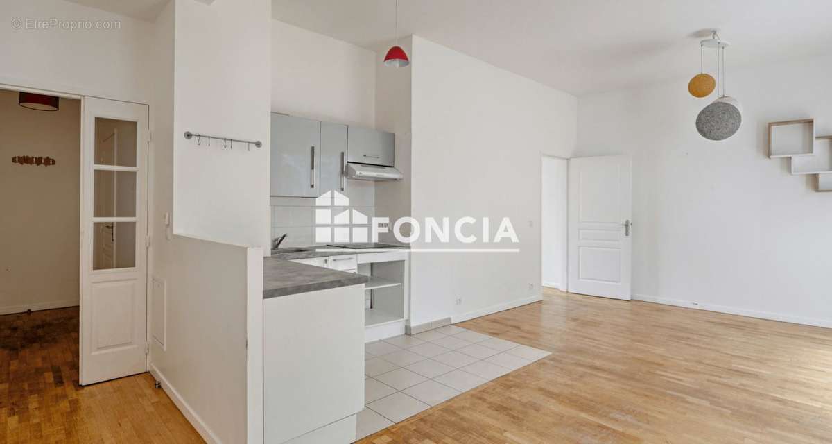 Appartement à MONTROUGE