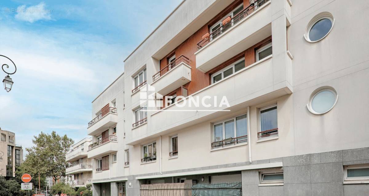 Appartement à MONTROUGE