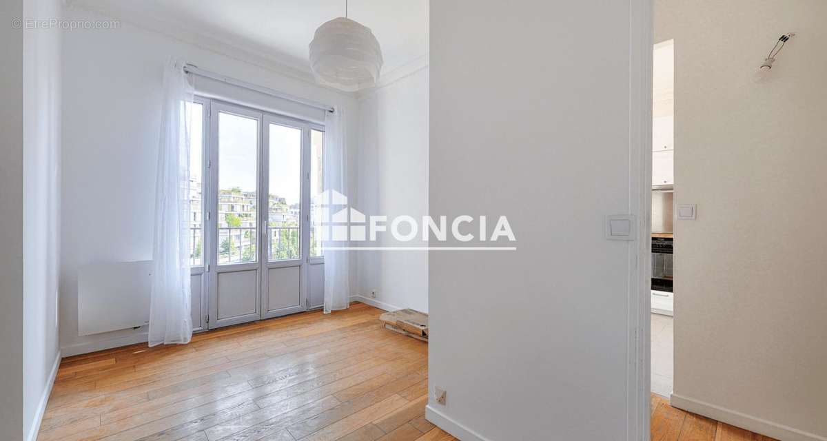 Appartement à ISSY-LES-MOULINEAUX