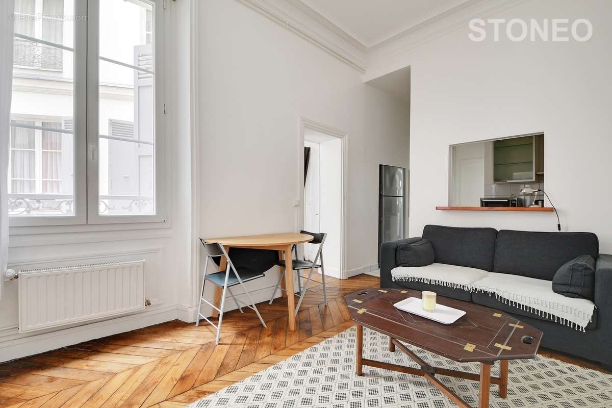 Appartement à PARIS-17E