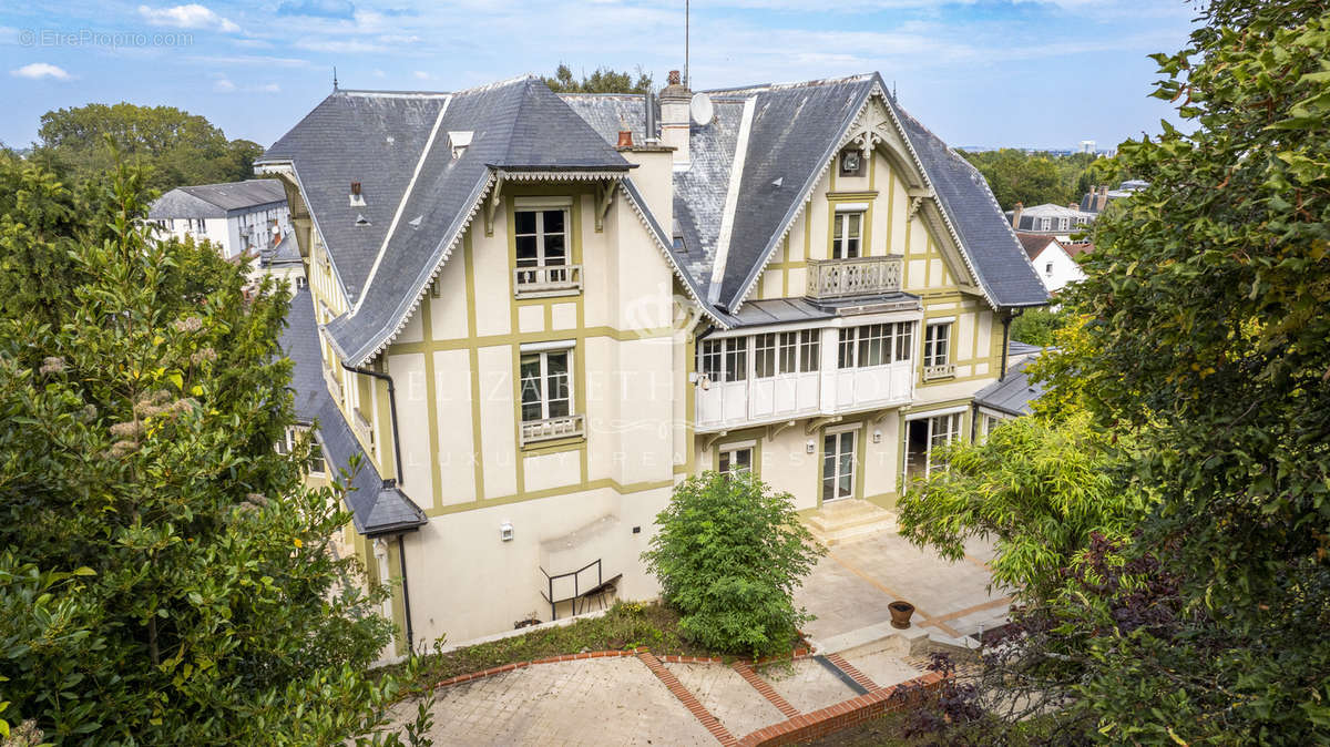 Maison à BOUGIVAL