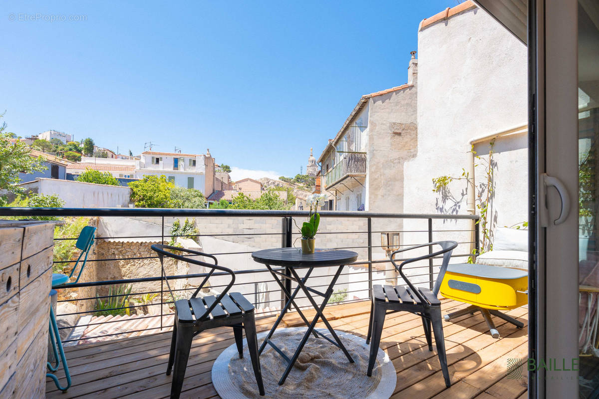 Appartement à MARSEILLE-6E