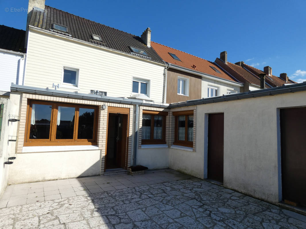 Maison à SAINT-MARTIN-BOULOGNE