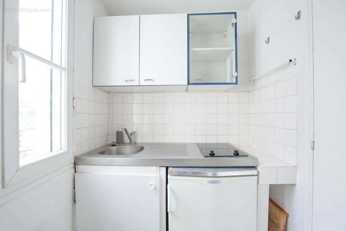 Appartement à PARIS-1E