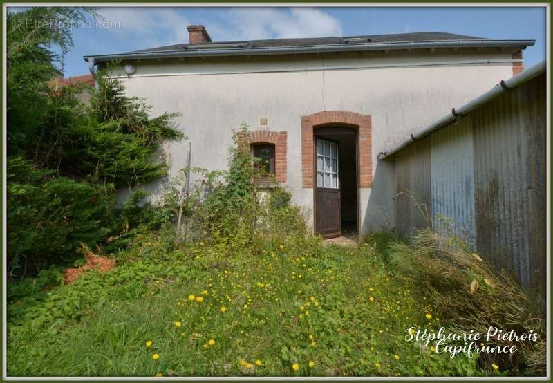 Maison à IVOY-LE-PRE