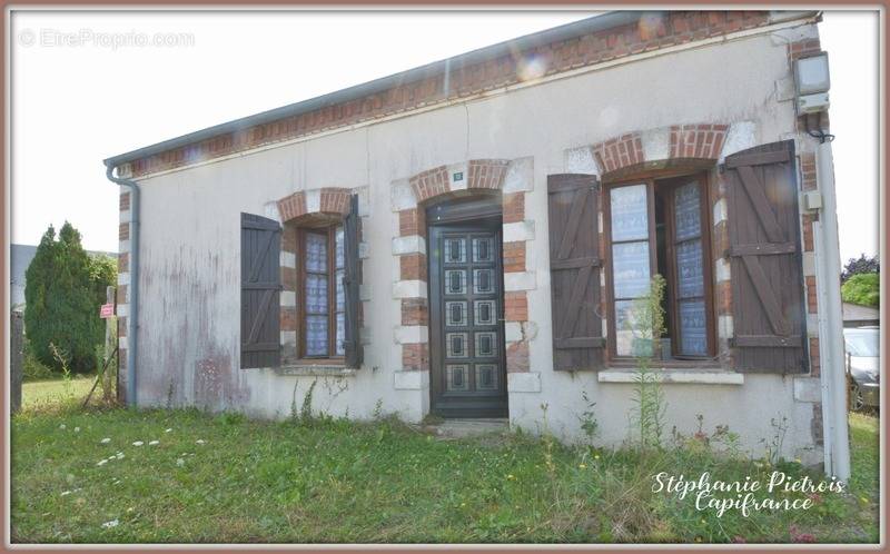 Maison à IVOY-LE-PRE