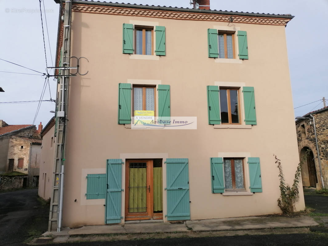 Maison à BOUDES