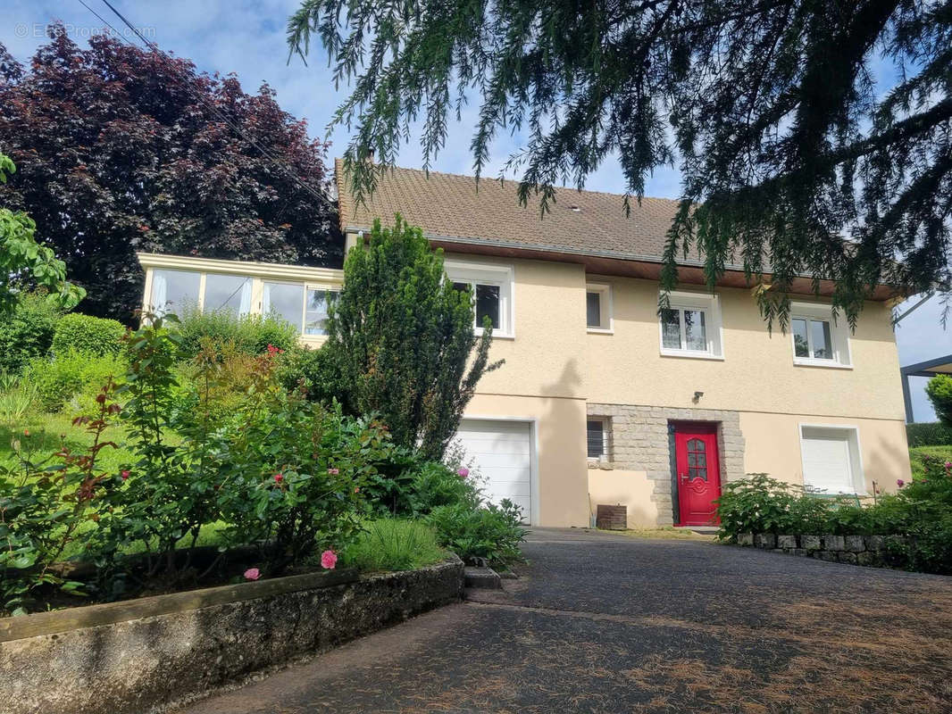 Maison à SAINT-CALAIS