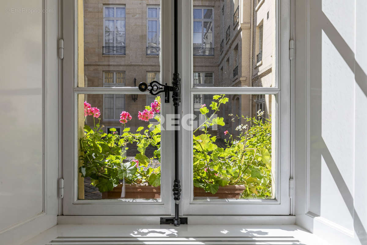 Appartement à PARIS-7E