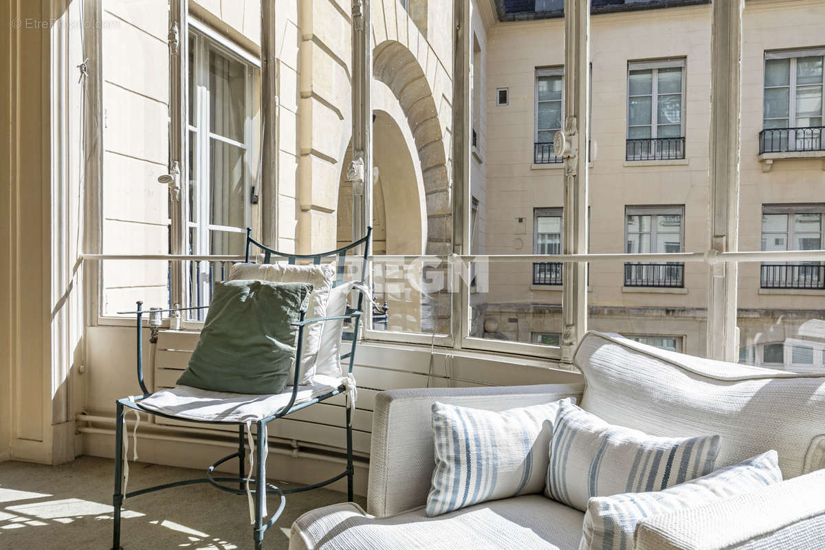 Appartement à PARIS-7E