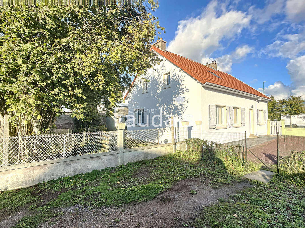 Maison à SAINT-FROMOND