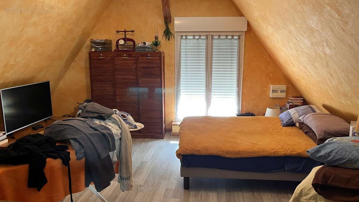 Maison à BONNETABLE