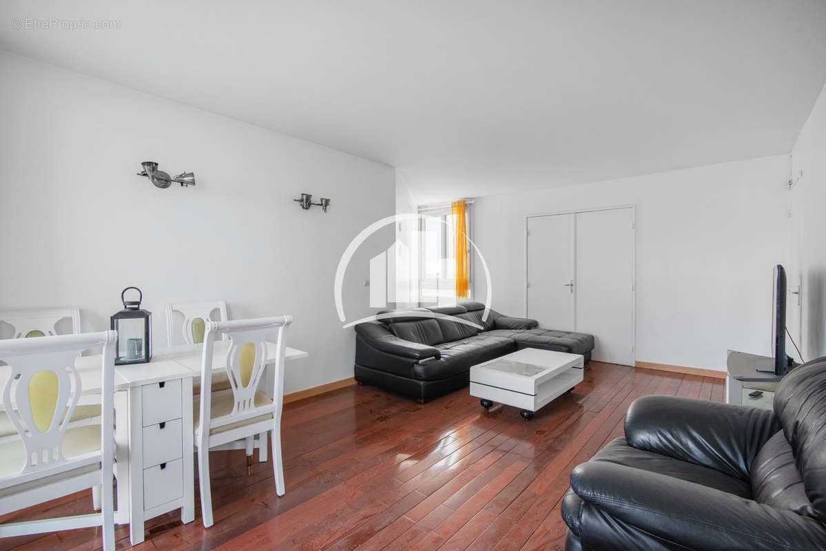 Appartement à PARIS-19E