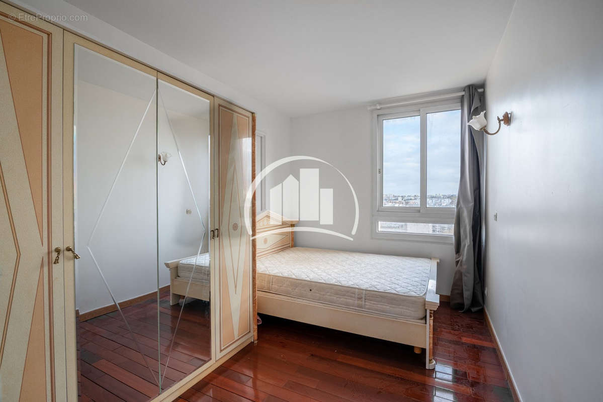 Appartement à PARIS-19E