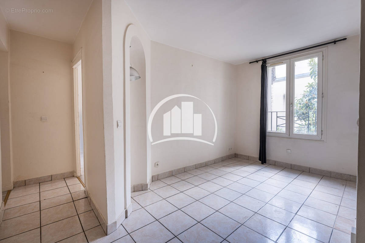 Appartement à PARIS-18E