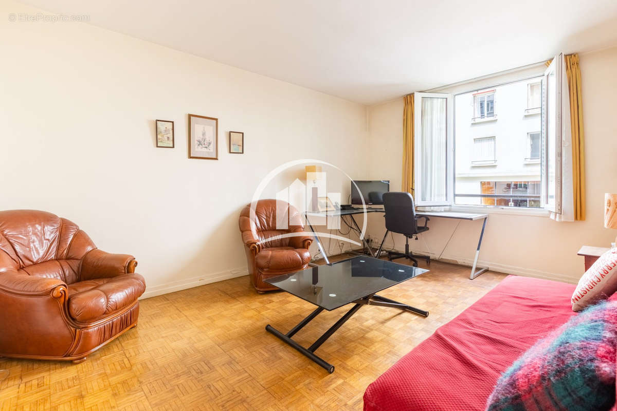 Appartement à PARIS-11E