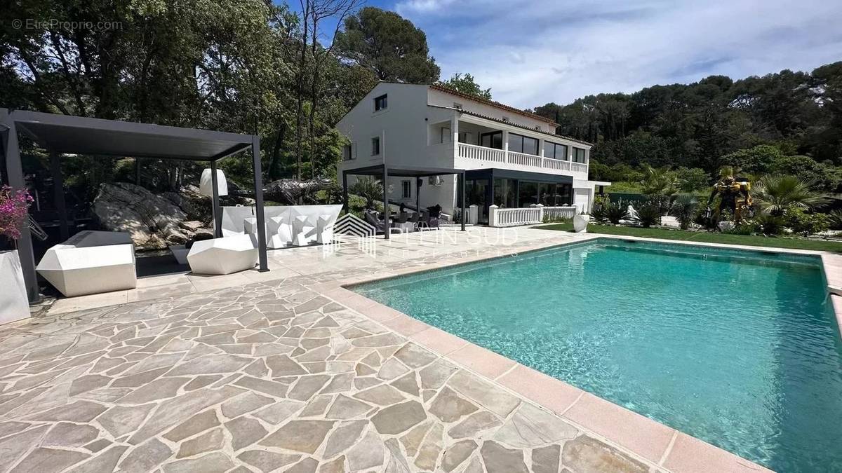 Maison à MOUGINS