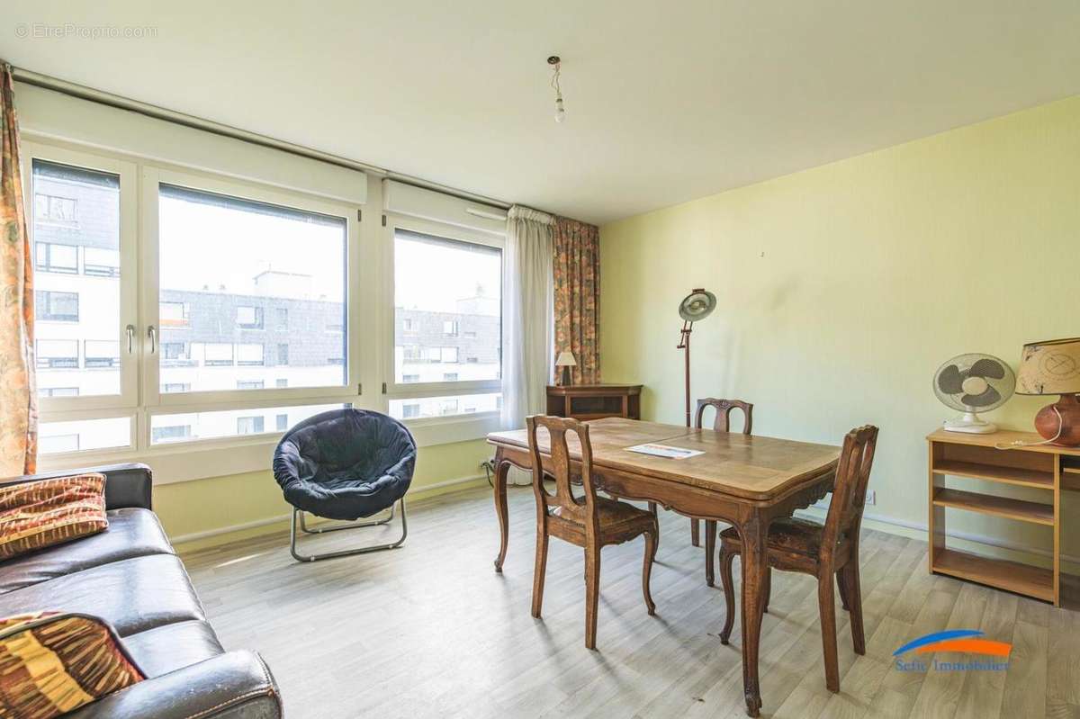   - Appartement à REIMS