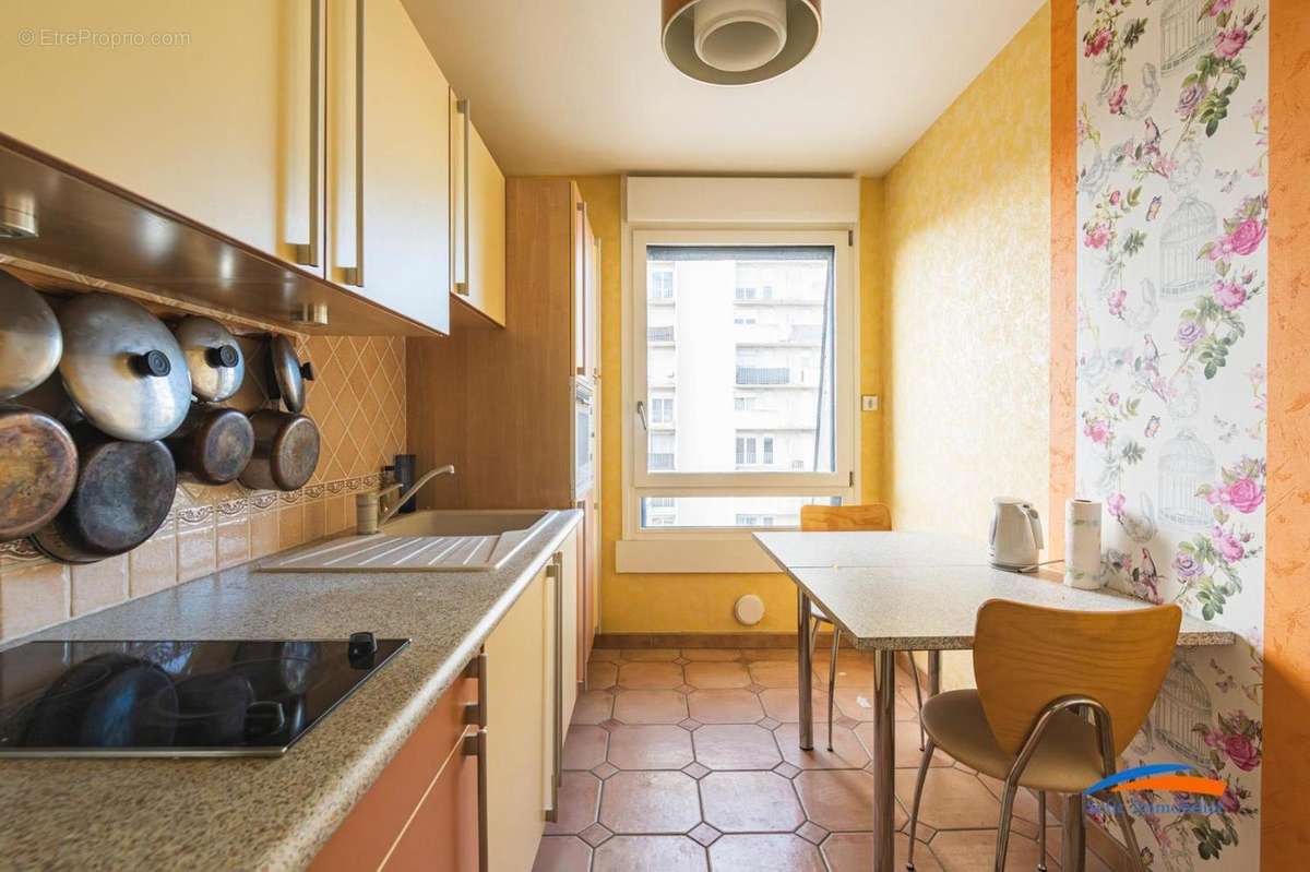   - Appartement à REIMS