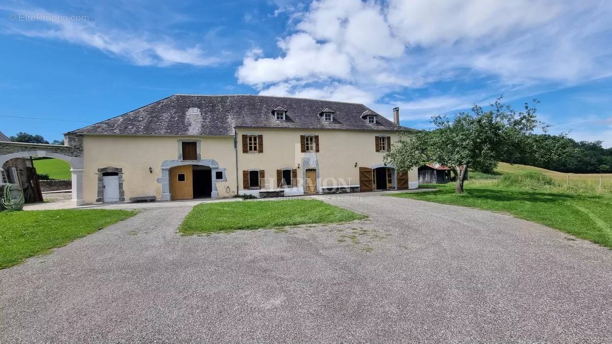 Maison à LANNE-EN-BARETOUS