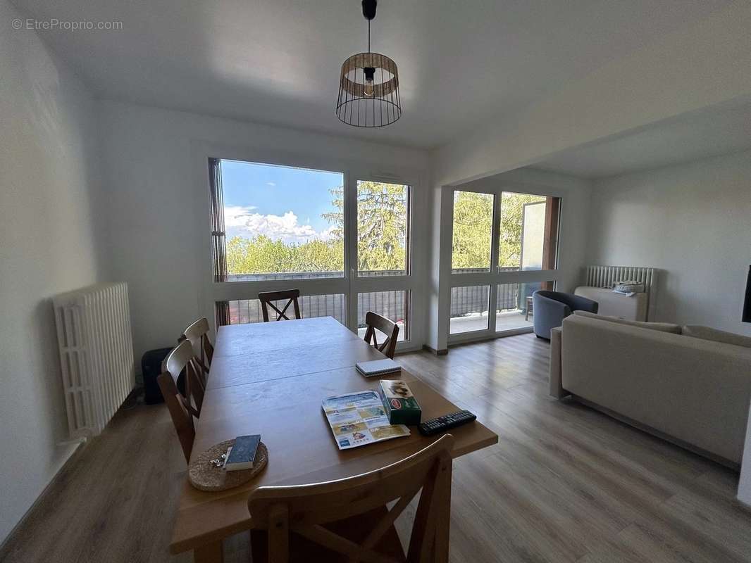 Appartement à EVIAN-LES-BAINS