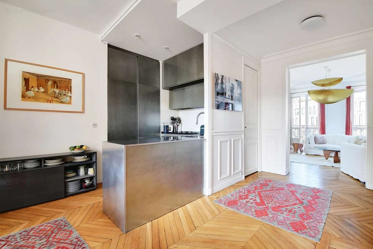 Appartement à PARIS-17E