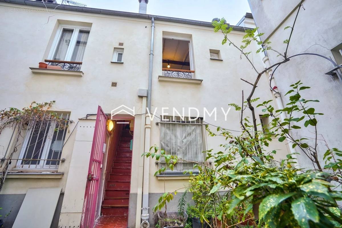 Appartement à PARIS-10E