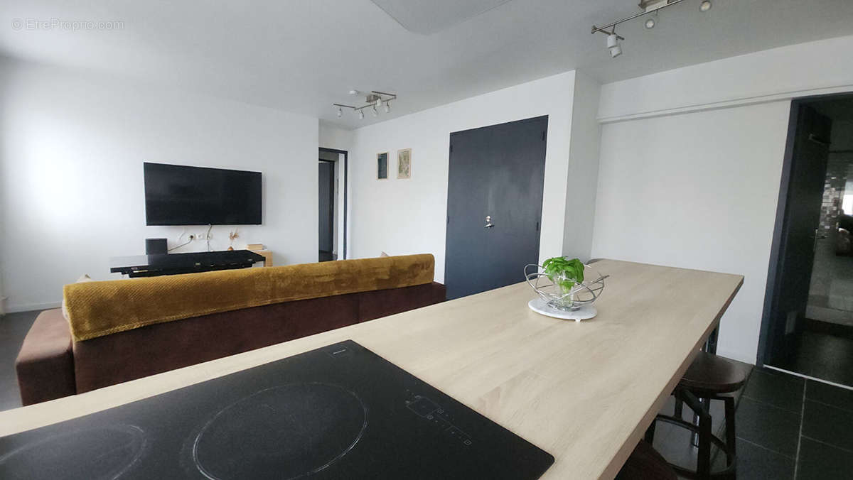 Appartement à MARSEILLE-2E