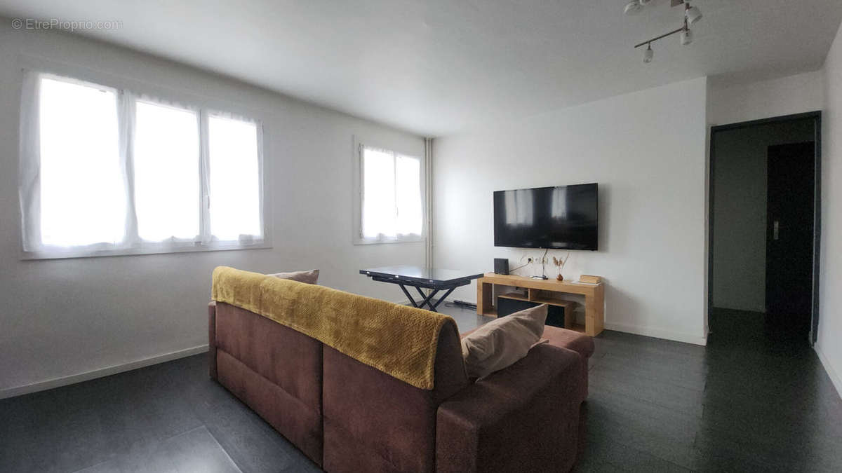 Appartement à MARSEILLE-2E