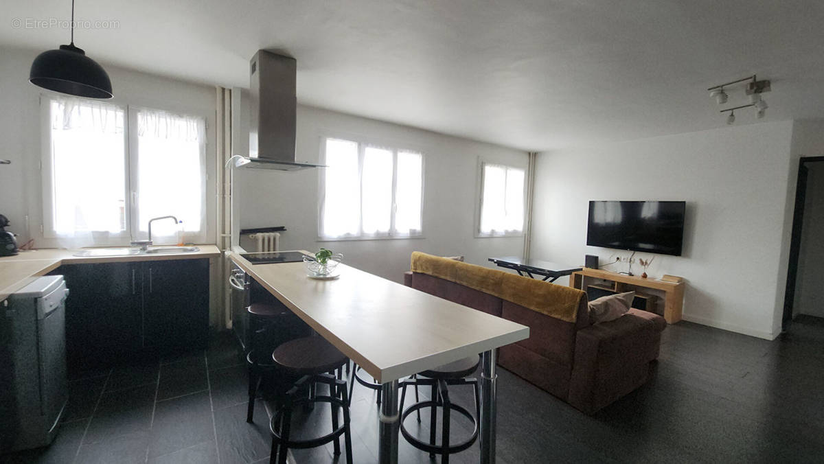 Appartement à MARSEILLE-2E