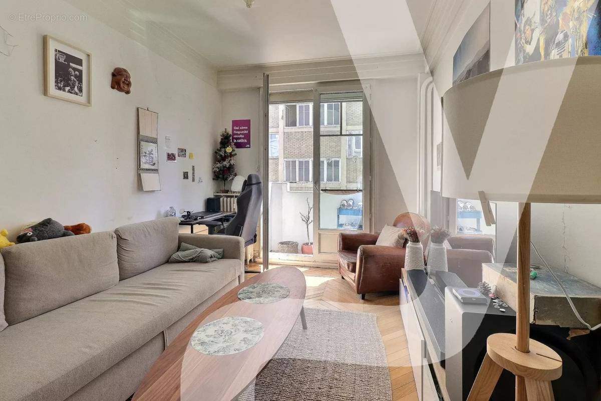 Appartement à PARIS-11E