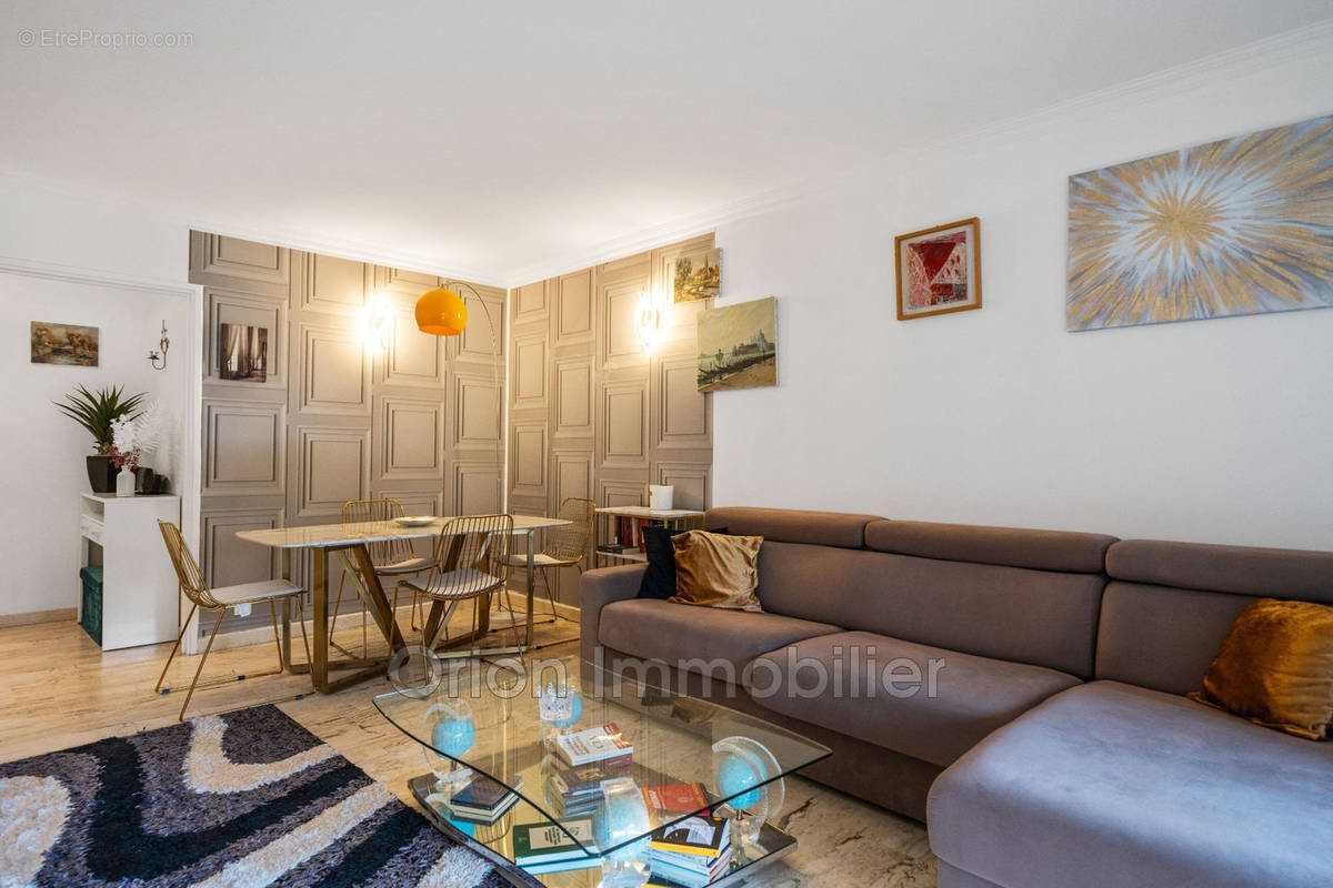 Appartement à MANDELIEU-LA-NAPOULE