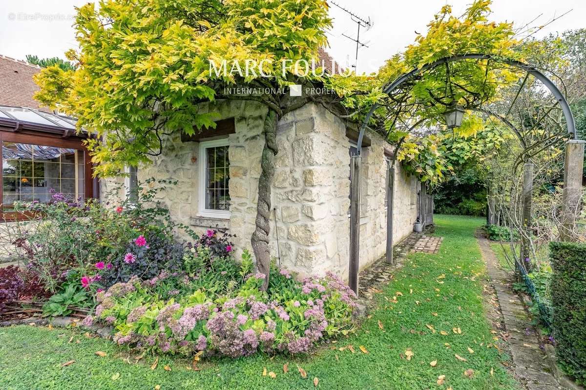 Maison à AVILLY-SAINT-LEONARD