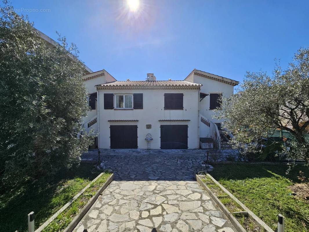 Maison à CAGNES-SUR-MER