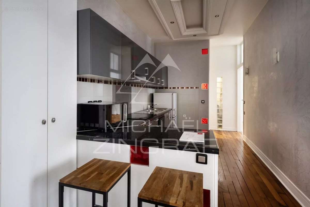 Appartement à PARIS-7E