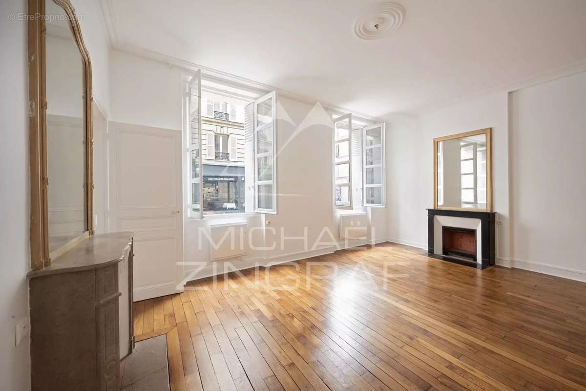 Appartement à PARIS-7E