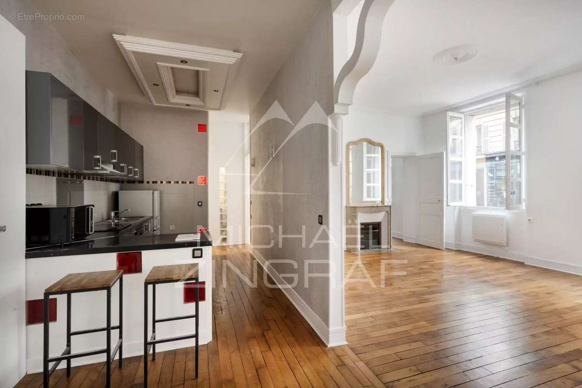 Appartement à PARIS-7E