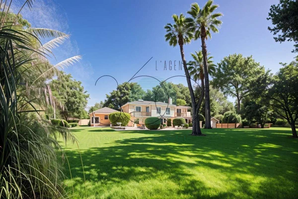 Maison à MOUGINS