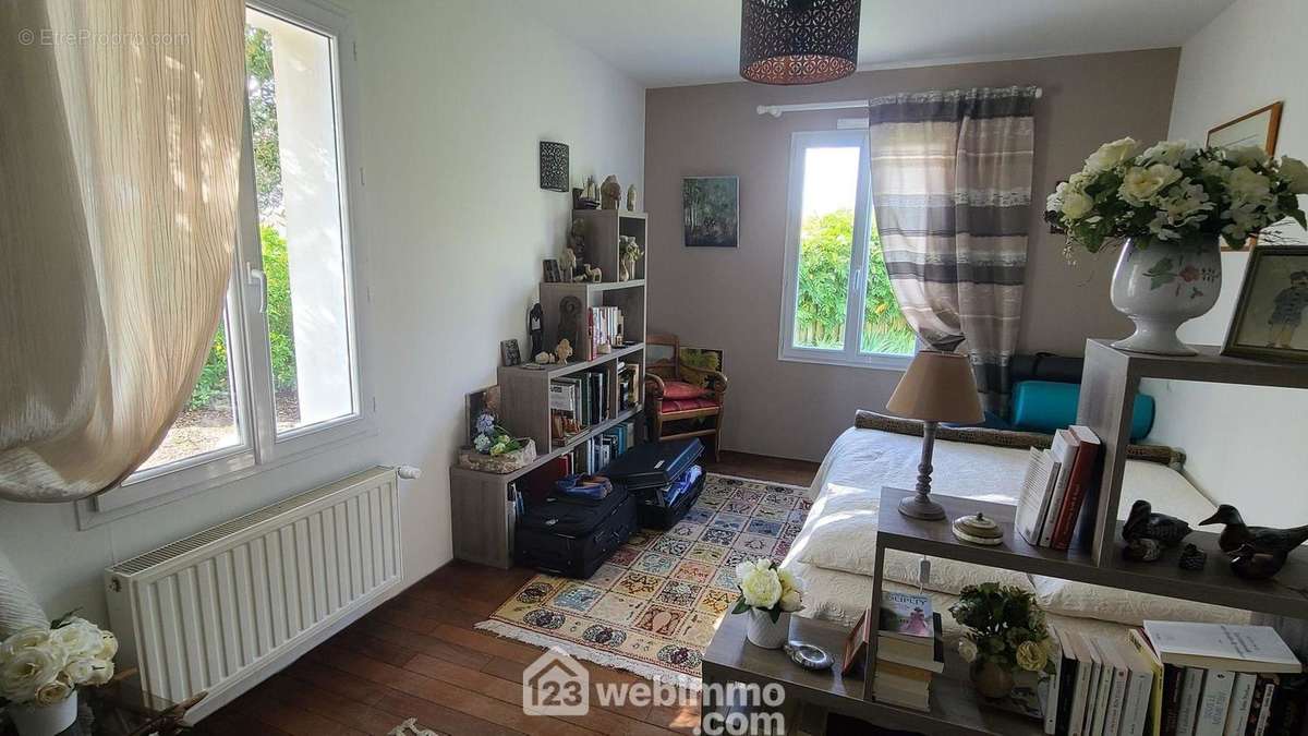 Chambre de 15m² - Maison à LONGEVILLE-SUR-MER