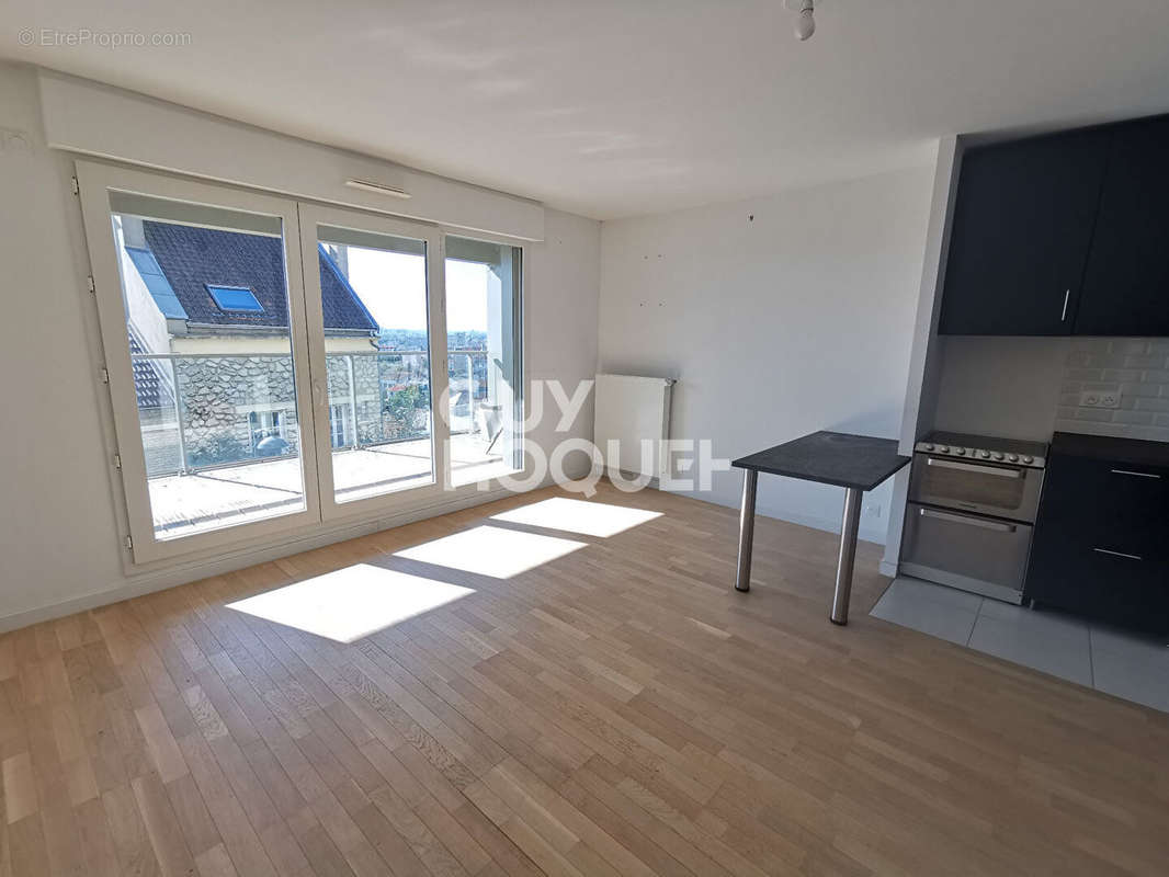 Appartement à FONTENAY-SOUS-BOIS