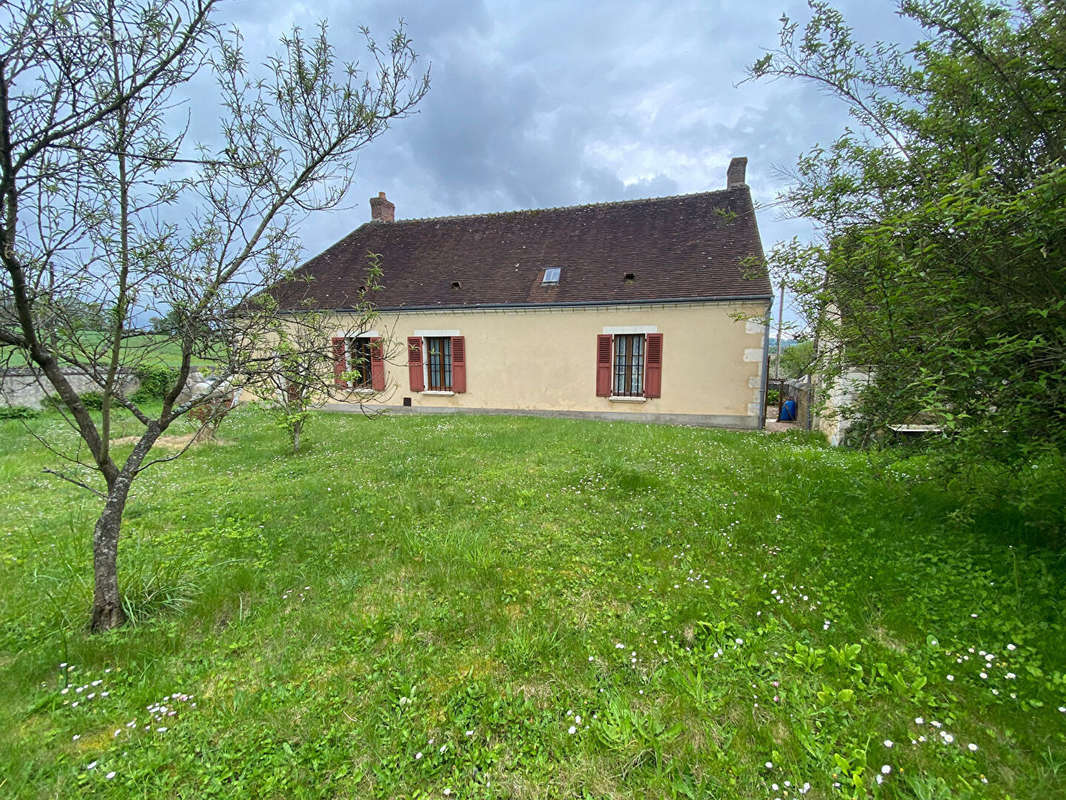 Maison à REMALARD