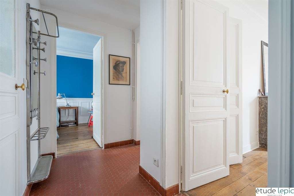 Appartement à PARIS-18E