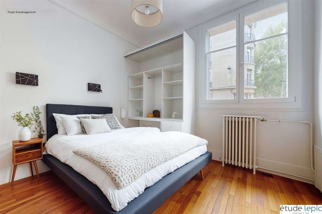 Appartement à PARIS-7E