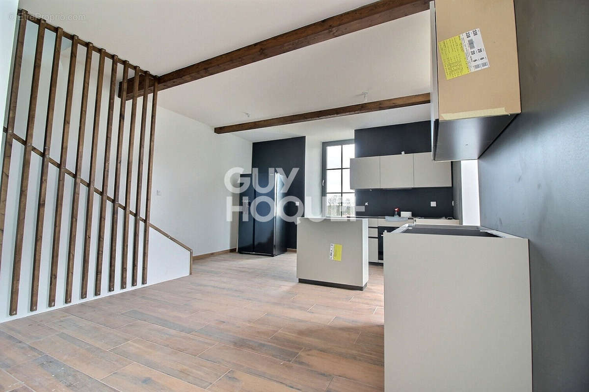 Appartement à BYANS-SUR-DOUBS