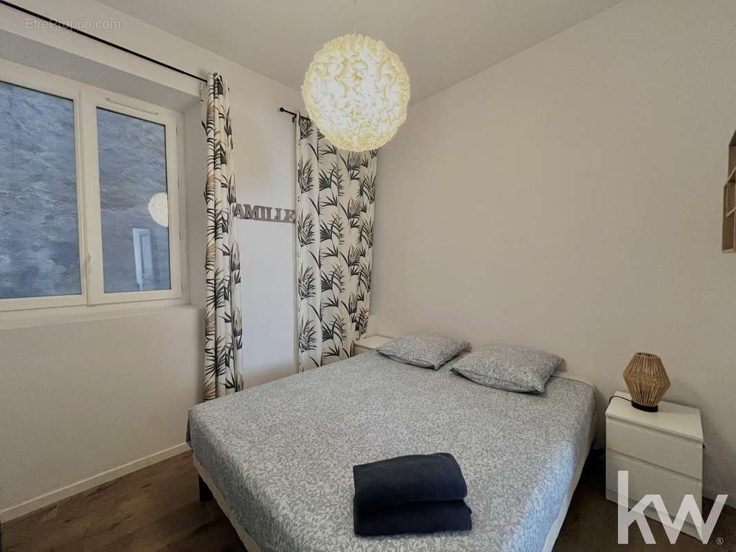 Appartement à MARSEILLE-1E