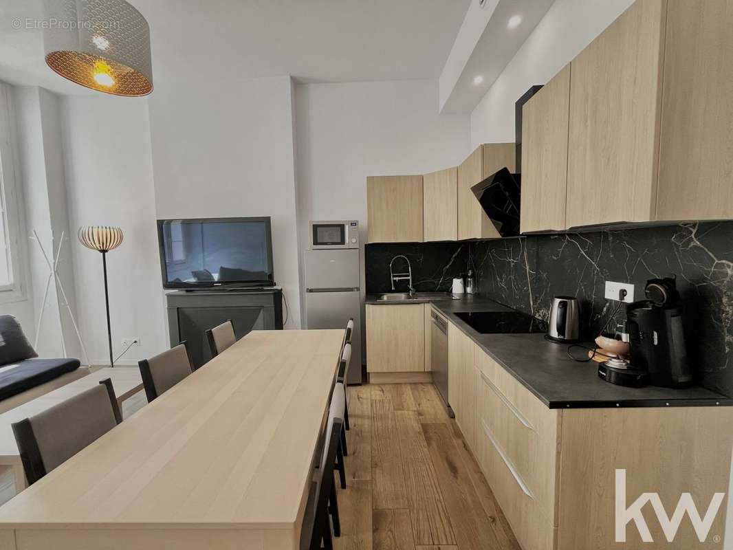 Appartement à MARSEILLE-1E