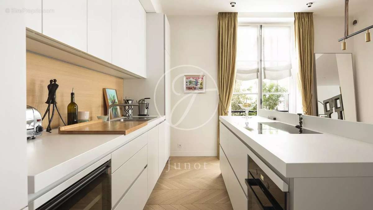 Appartement à PARIS-6E