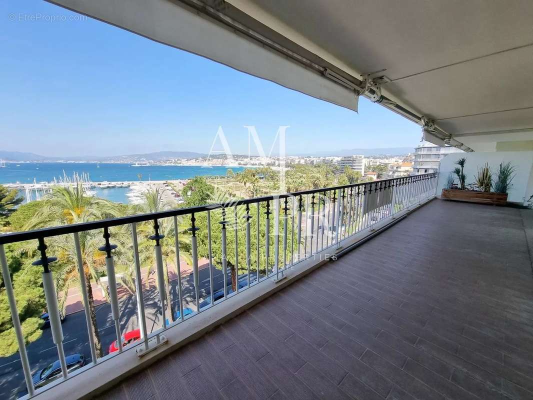 Appartement à CANNES