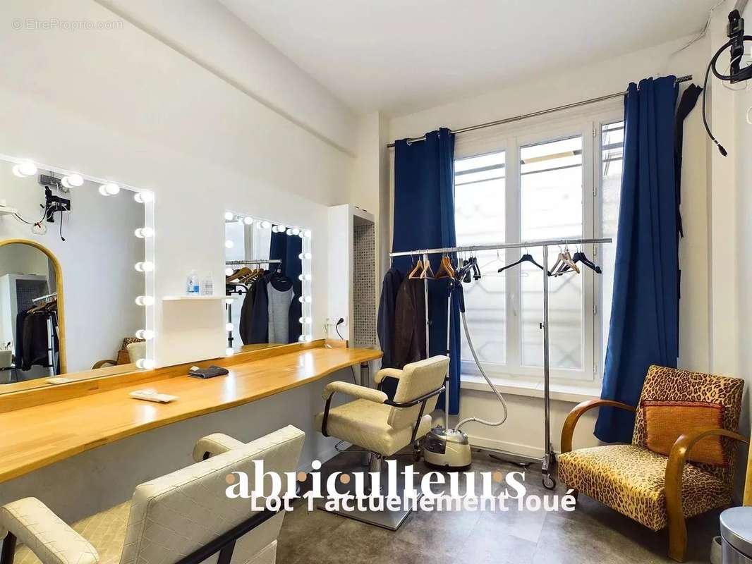 Appartement à COURBEVOIE