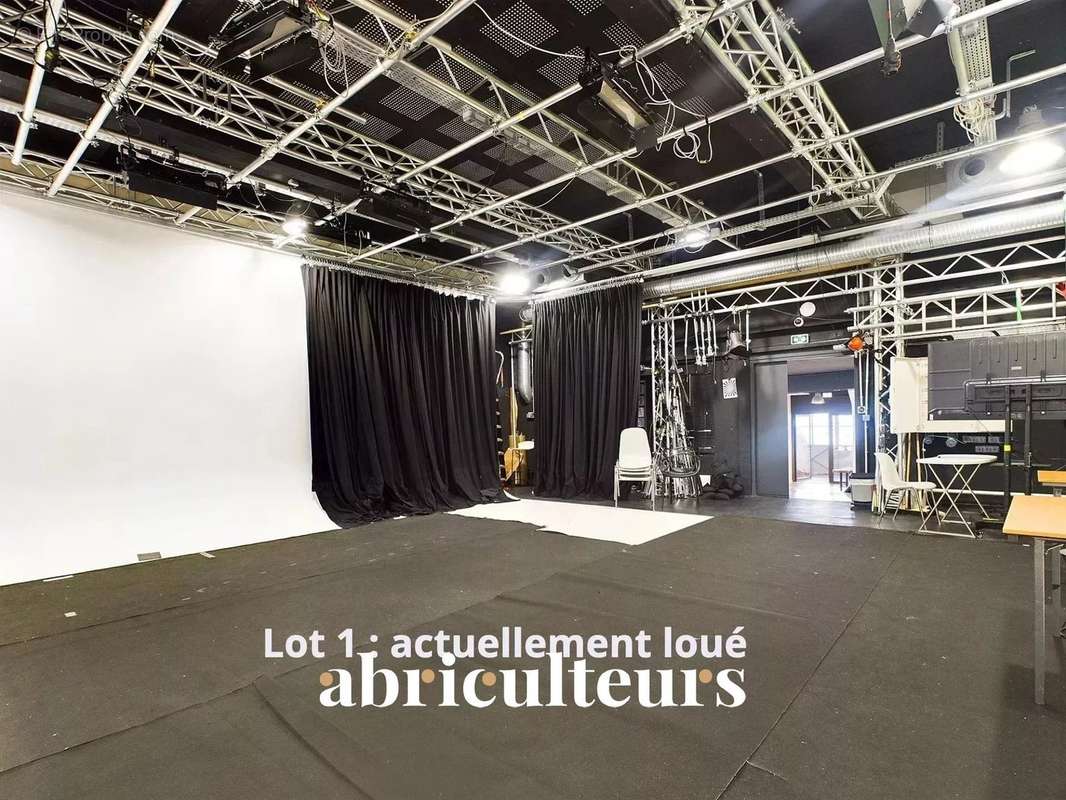 Appartement à COURBEVOIE